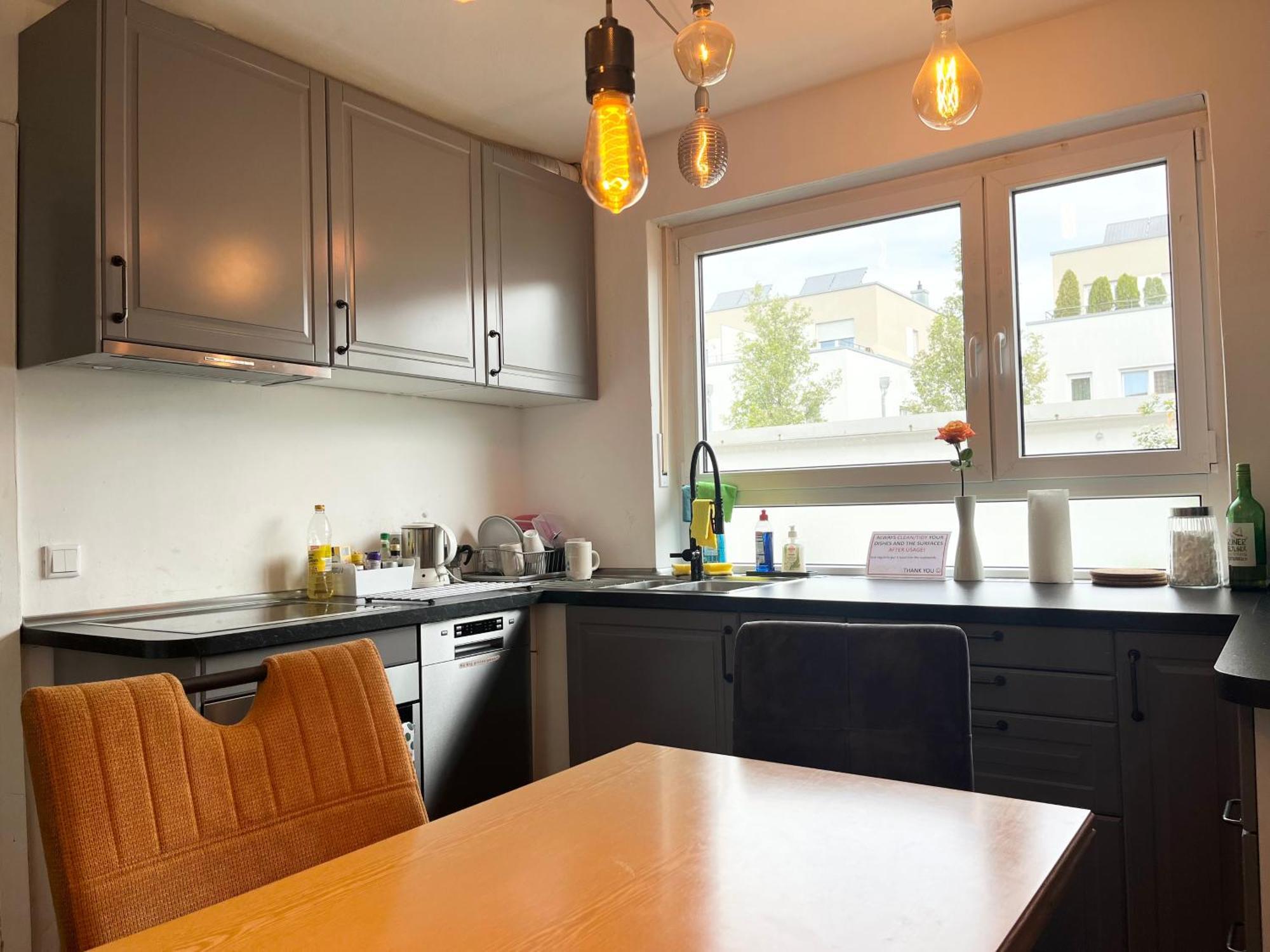 Gemuetliche Privatzimmer Mit Geteiltem Bad, Kueche Und Garten 뮌헨 외부 사진